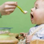 Makanan untuk Bayi yang Sebaiknya Dihindari untuk Diberikan
